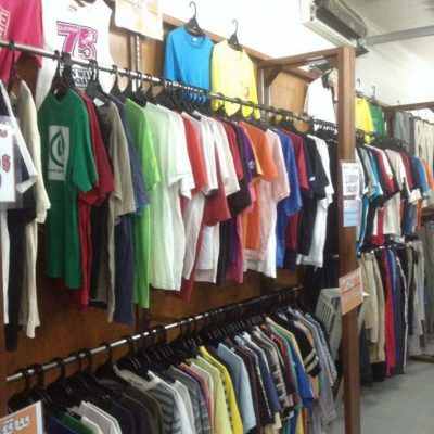 Nguồn hàng thùng và 6 lợi ích khi mua quần áo hàng thùng